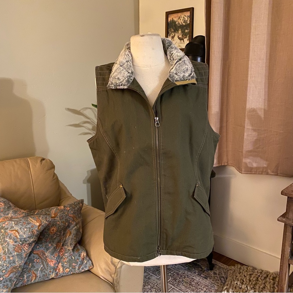 Noble Outfitters Green Vest XL